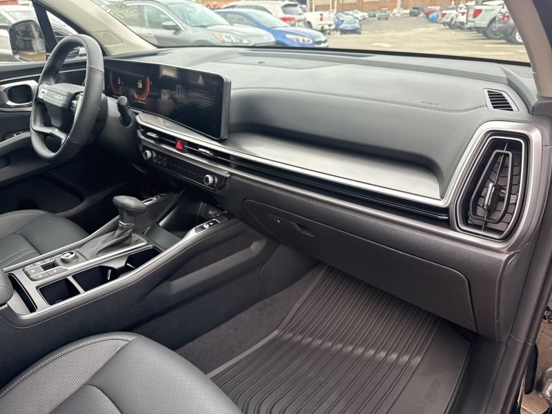 New 2026 Kia Sorento S w/ S Panoramic Sunroof Package AWD/4WD image 17