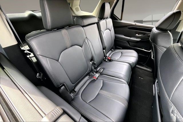Certified 2025 Honda Pilot Touring image 22