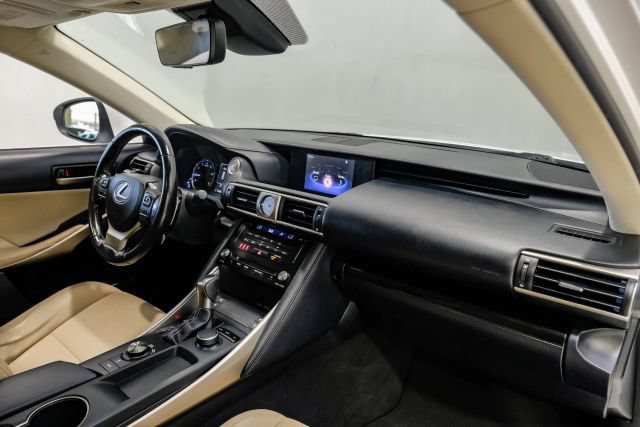 Used 2017 Lexus IS 200t w/ Premium Package RWD image 16