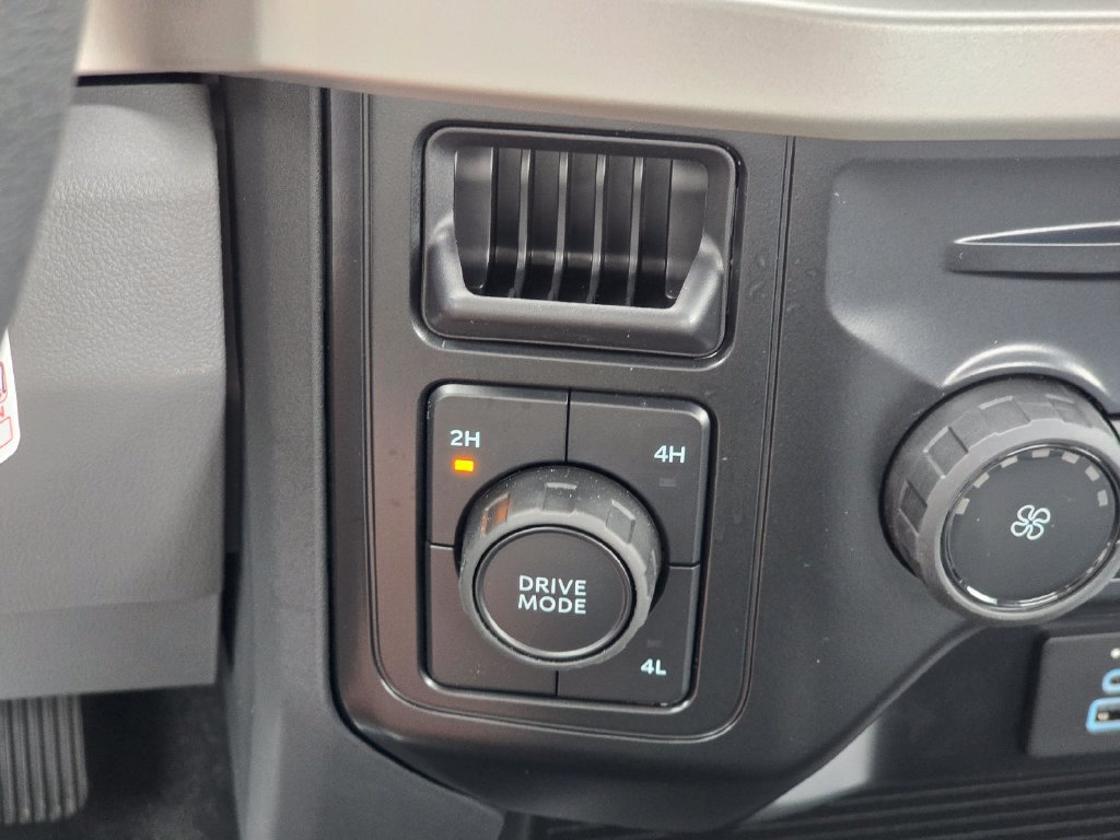 Used 2026 Ford F250 XL w/ F-250 >10K GVWR Package AWD/4WD image 18