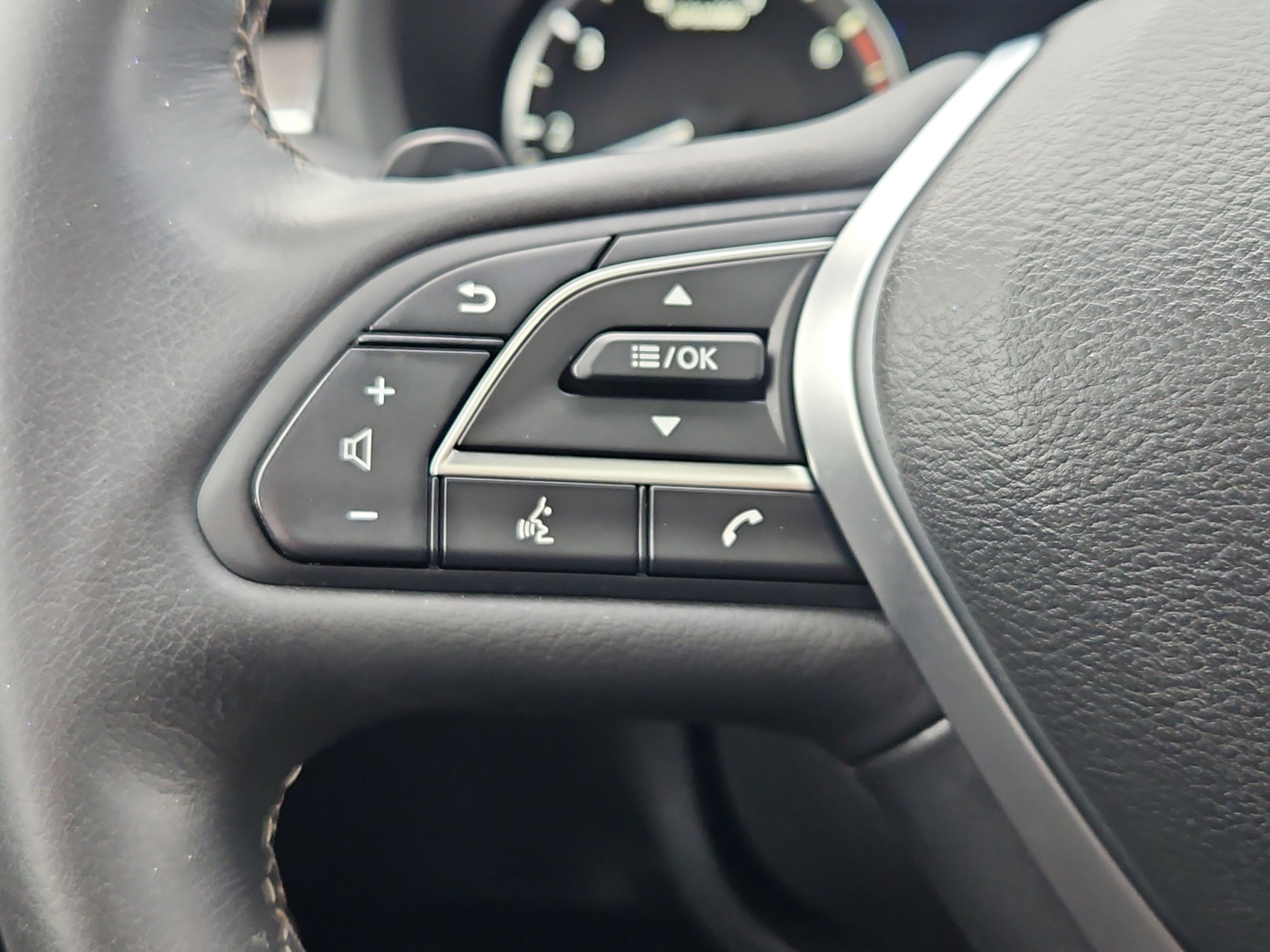 Used 2022 INFINITI QX50 Luxe w/ Appearance Package AWD/4WD image 17
