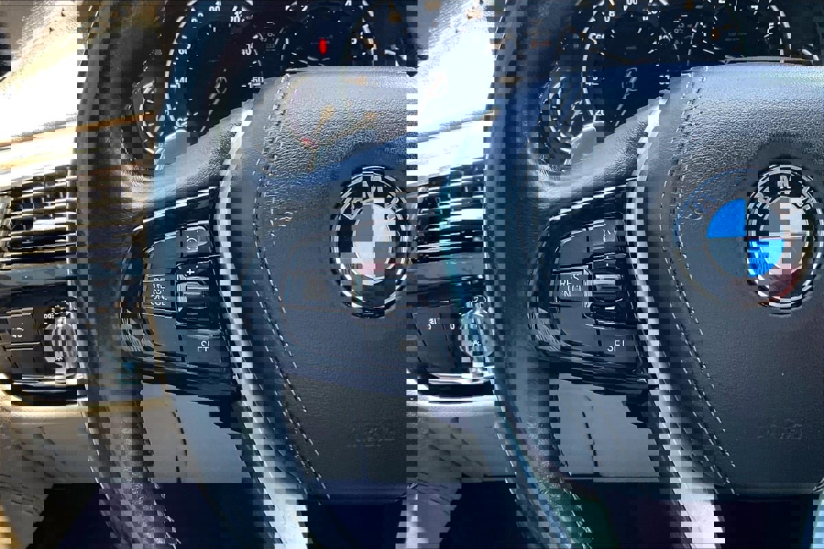 Used 2017 BMW 540i image 18