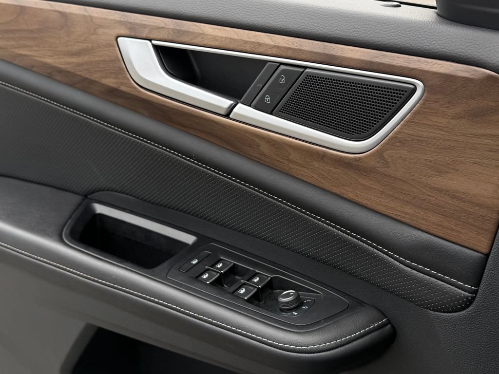 Certified 2024 Volkswagen Atlas SE FWD image 40