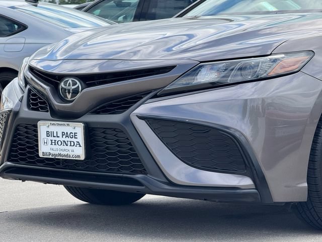 Used 2023 Toyota Camry SE FWD image 3
