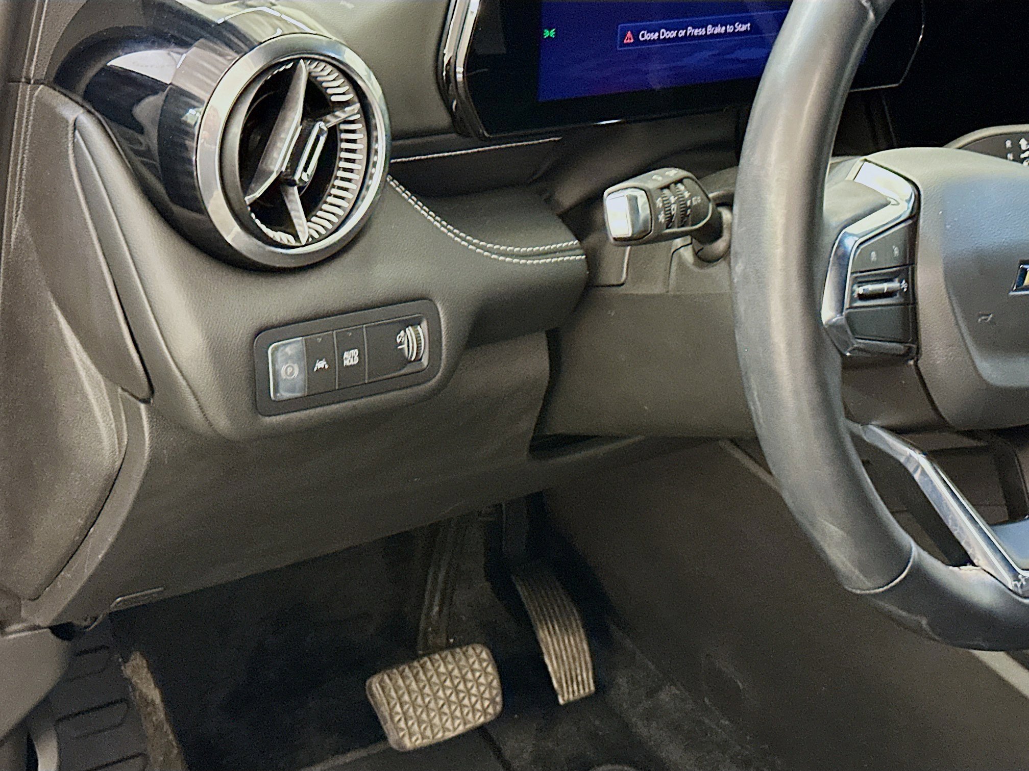 Used 2024 Chevrolet Blazer EV LT image 17