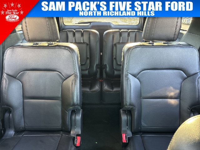 Used 2016 Ford Explorer XLT w/ Equipment Group 202A FWD image 15