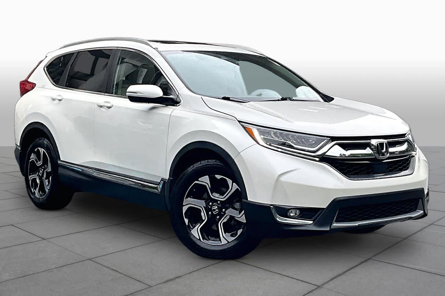 Used 2018 Honda CR-V Touring image 3