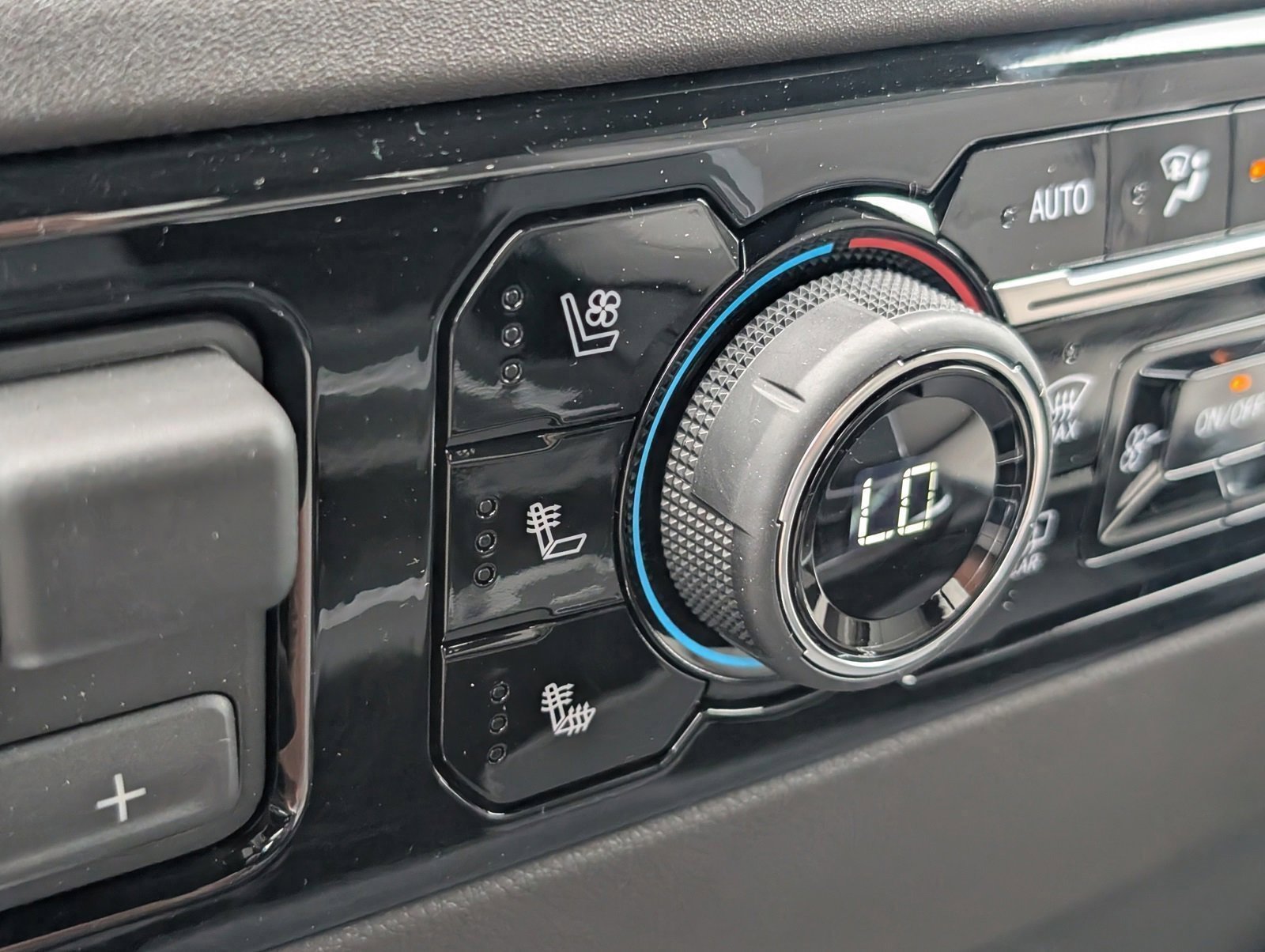 New 2026 Chevrolet Silverado 2500 LTZ w/ LTZ Premium Package image 21