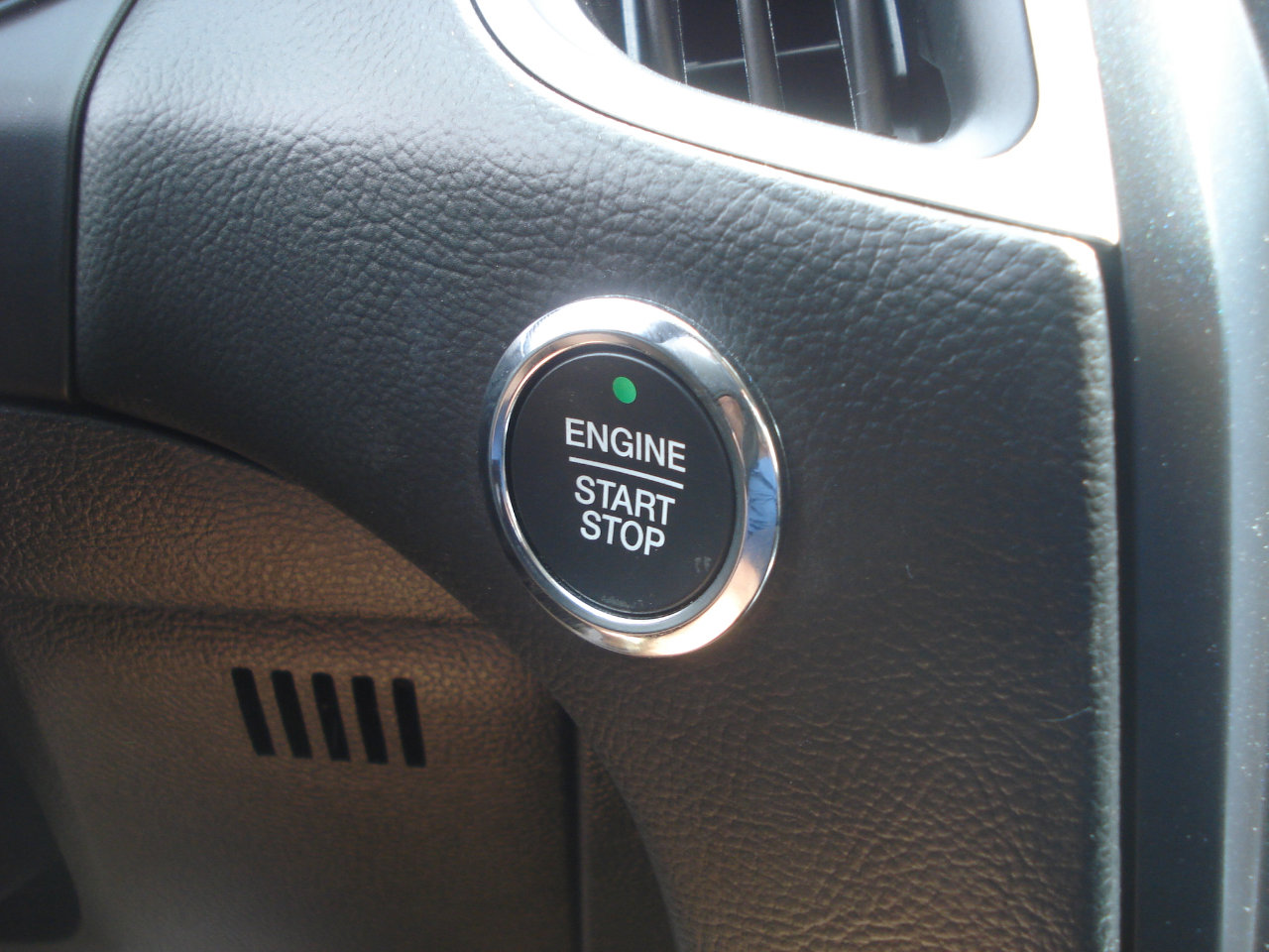 Used 2022 Ford Edge SEL w/ Cargo Accessory Package image 30