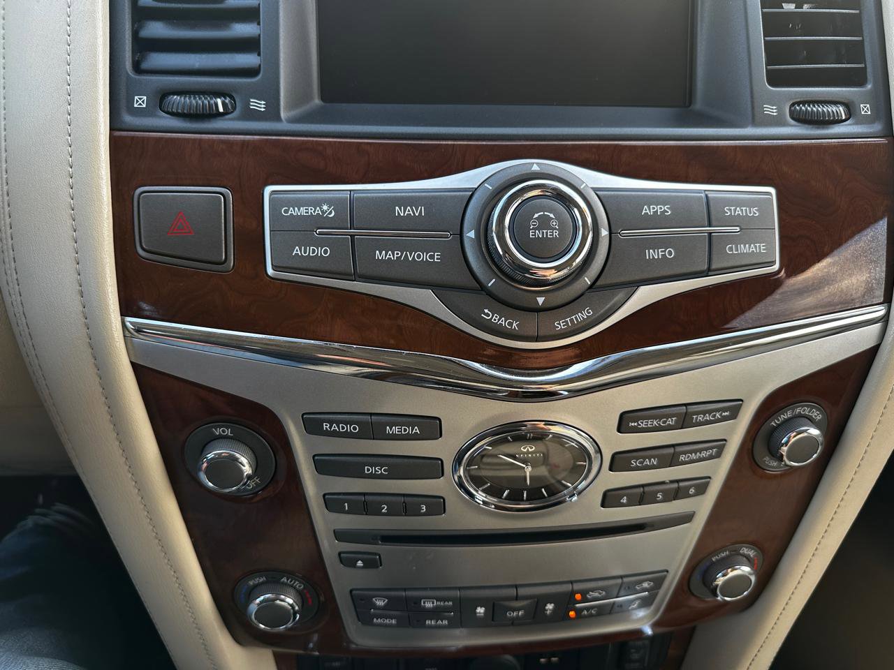 Used 2018 INFINITI QX80 4WD w/ Driver Assistance Package image 14