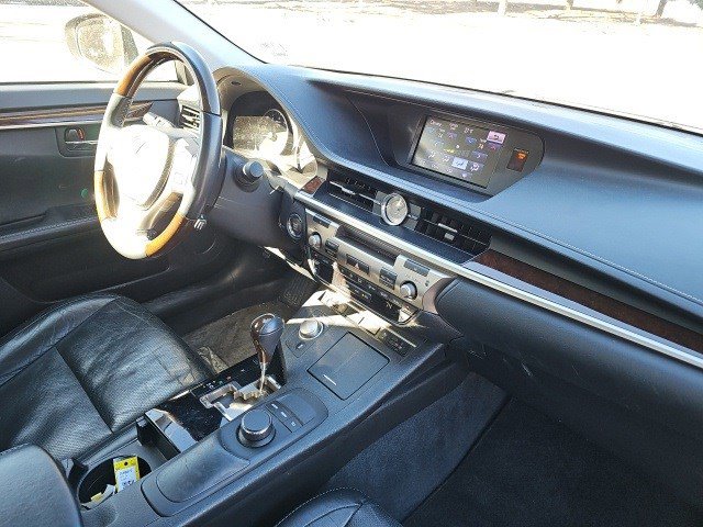 Used 2013 Lexus ES 350 w/ Luxury Pkg image 14