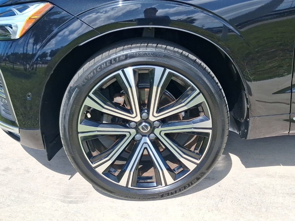 Used 2023 Volvo XC60 B5 Ultimate w/ Climate Package AWD/4WD image 3