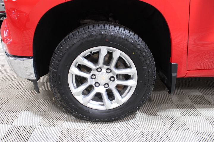 Used 2022 Chevrolet Silverado 1500 LT AWD/4WD image 42