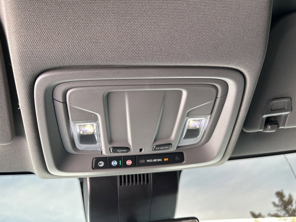 Used 2024 Chevrolet Silverado 1500 Custom Trail Boss image 31