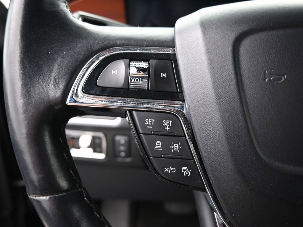 Used 2024 Lincoln Navigator Premiere image 24