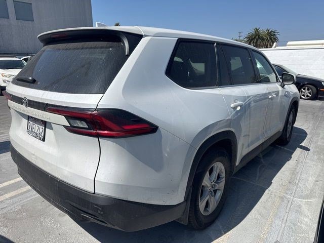 Used 2025 Toyota Grand Highlander FWD image 2