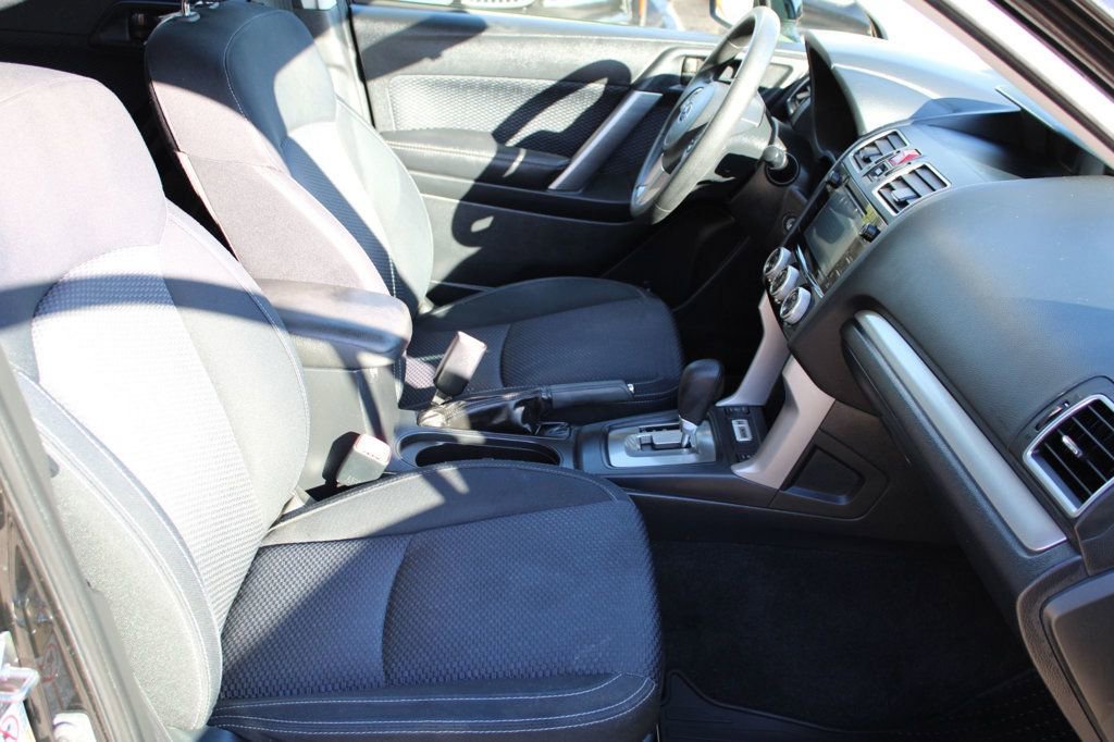 Used 2017 Subaru Forester 2.5i Premium w/ All-Weather Package image 15