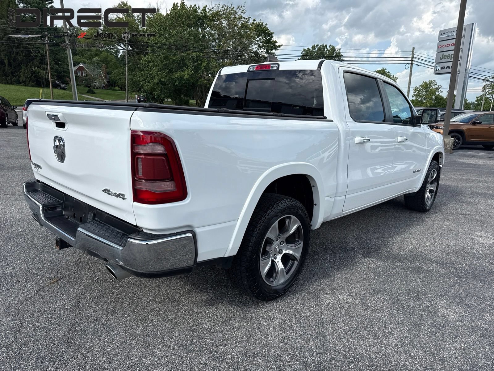 Used 2022 RAM 1500 Laramie AWD/4WD image 6