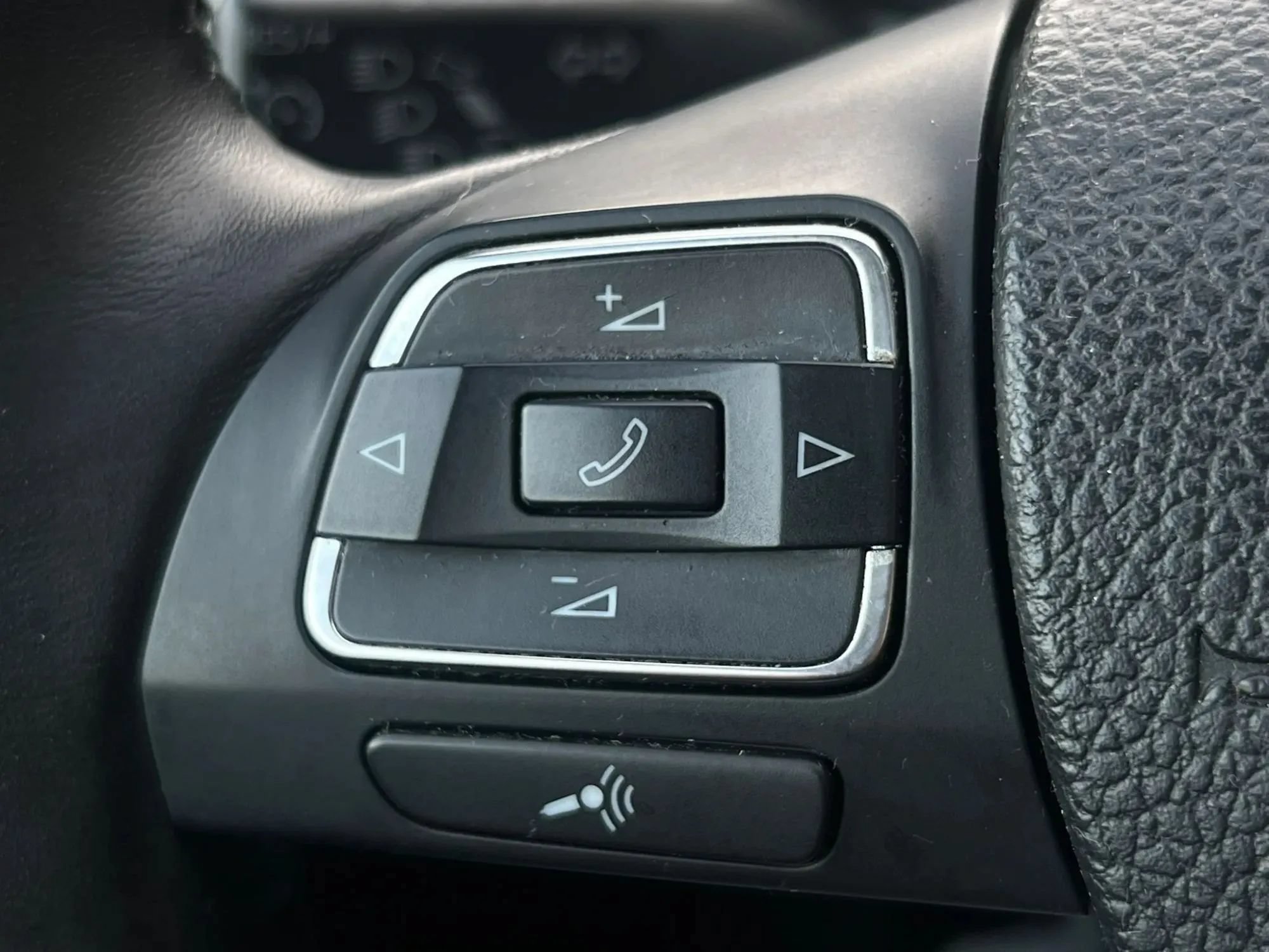 Used 2012 Volkswagen Golf TDI FWD image 30