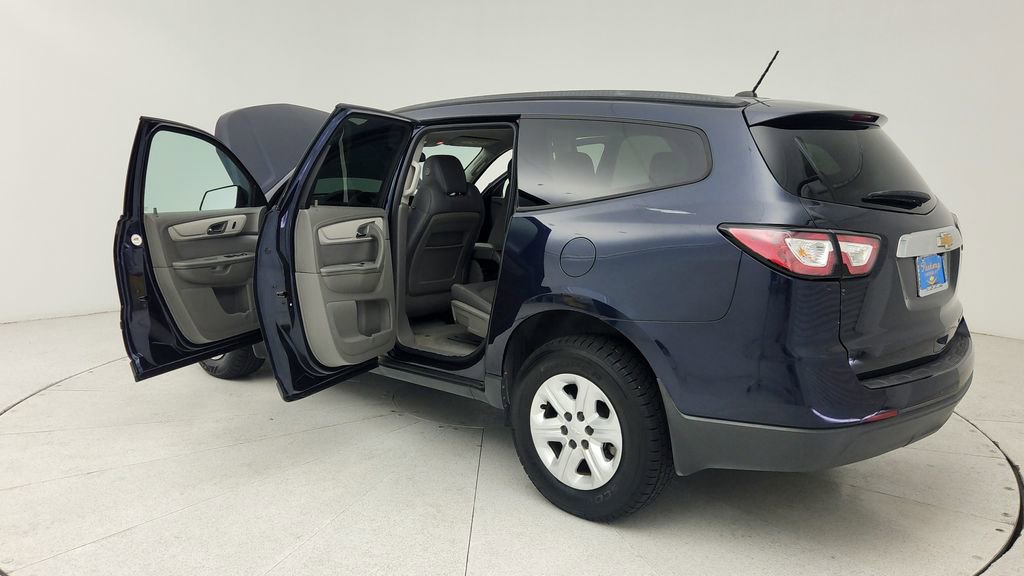 Used 2015 Chevrolet Traverse LS FWD image 13