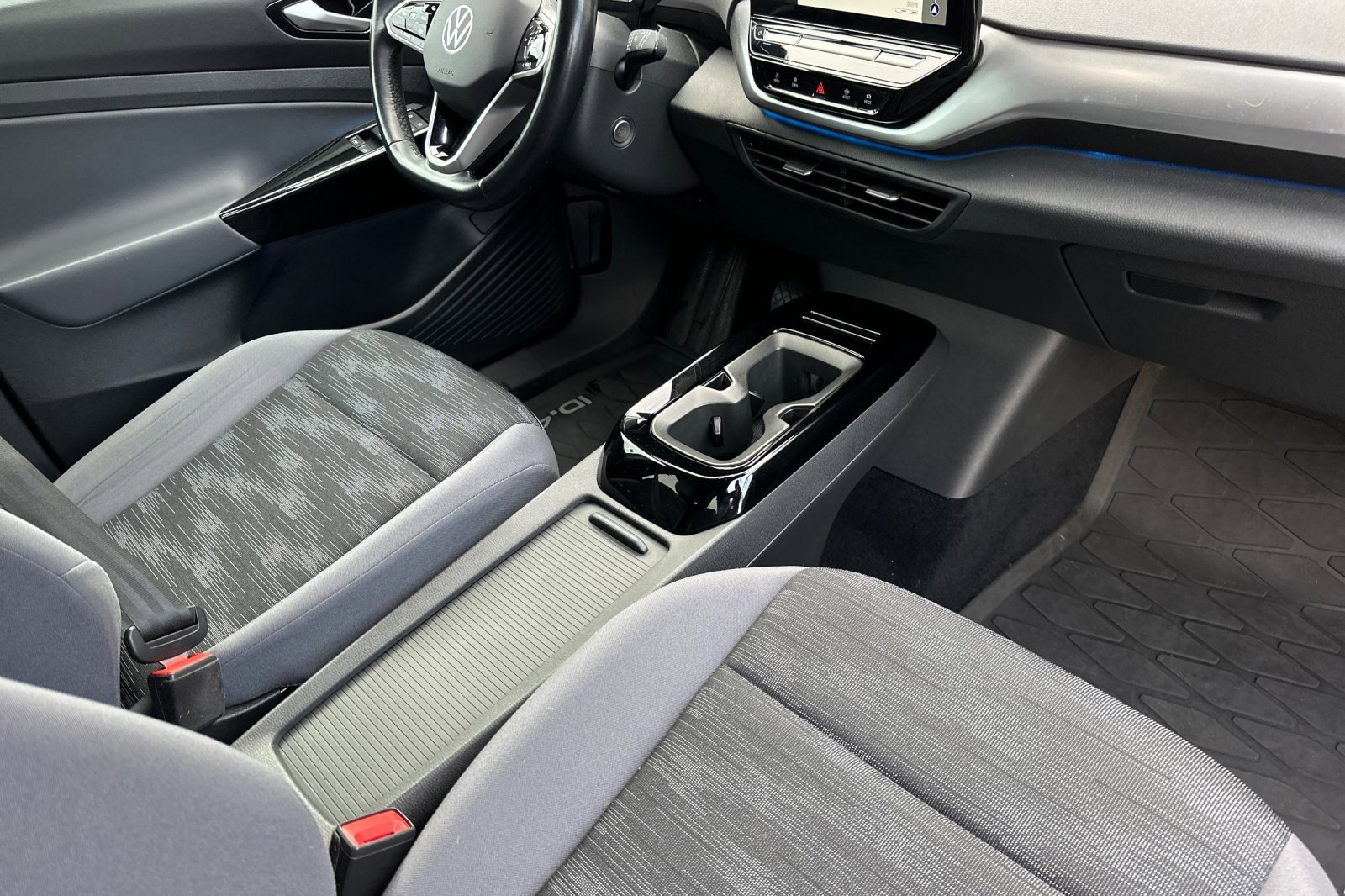 Used 2021 Volkswagen ID.4 Pro w/ ID.4 Protection Package (IPT) image 17