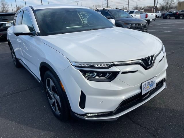 Used 2023 VinFast VF 8 Eco image 1