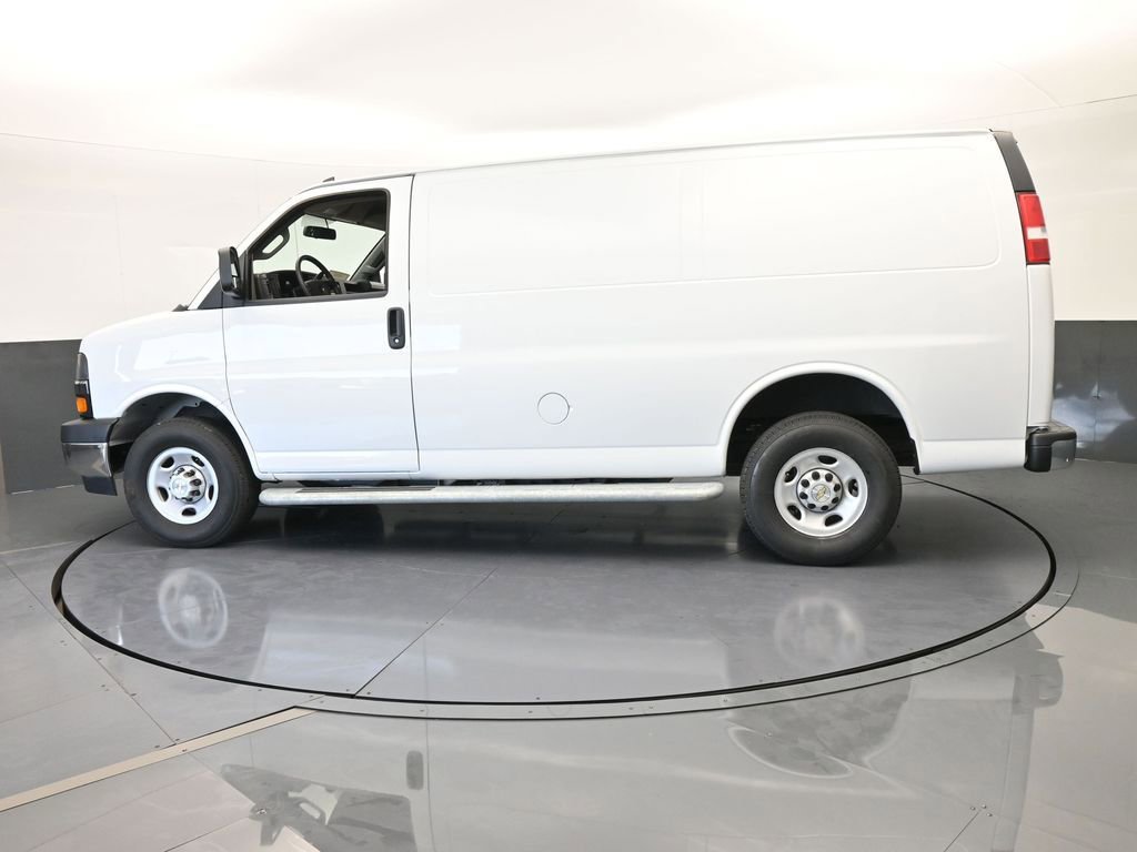 Used 2024 Chevrolet Express 2500 w/ Driver Convenience Package image 3