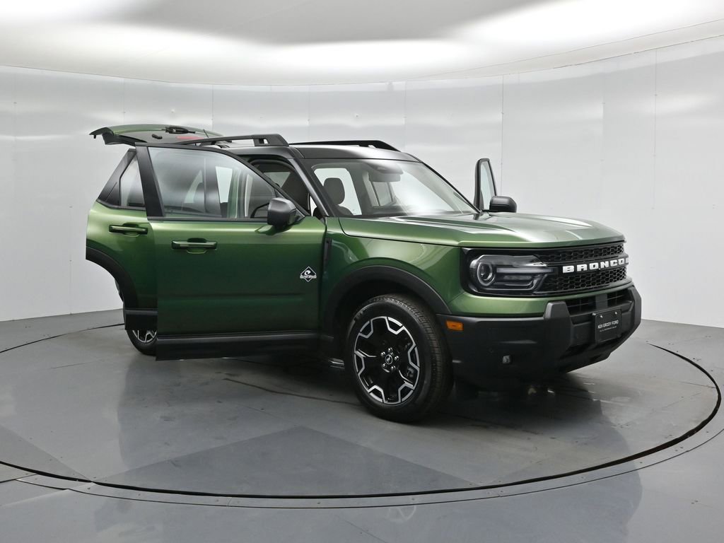 Used 2025 Ford Bronco Sport Outer Banks w/ Outer Banks Tech Package+ image 36