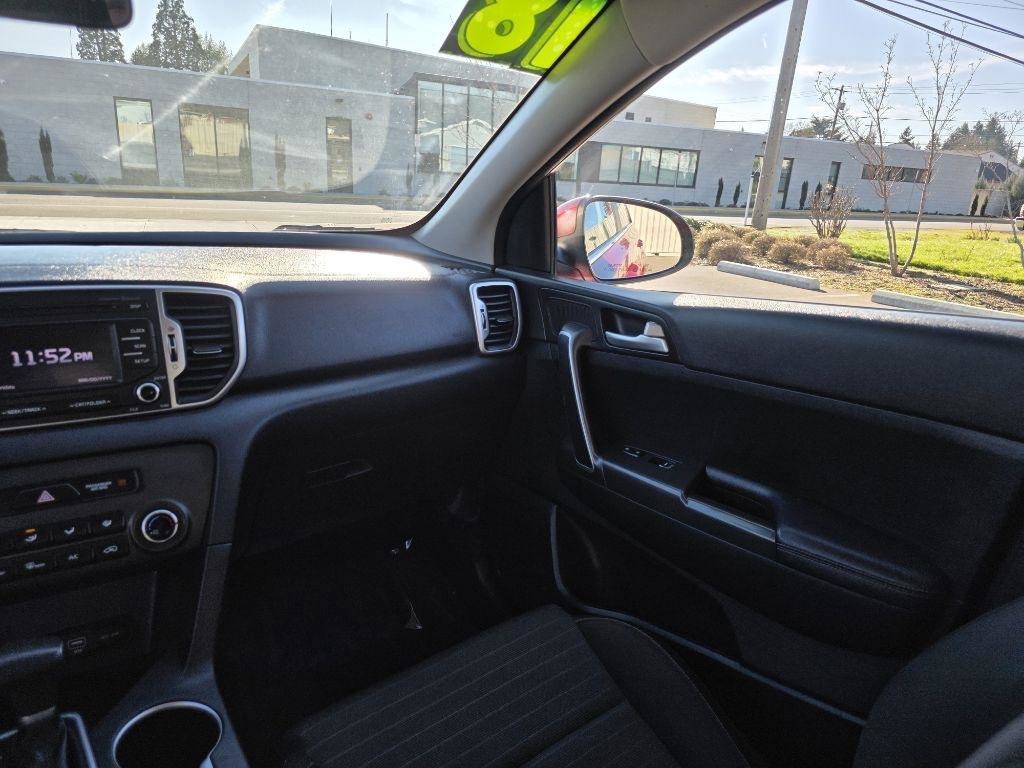 Used 2018 Kia Sportage LX AWD/4WD image 14