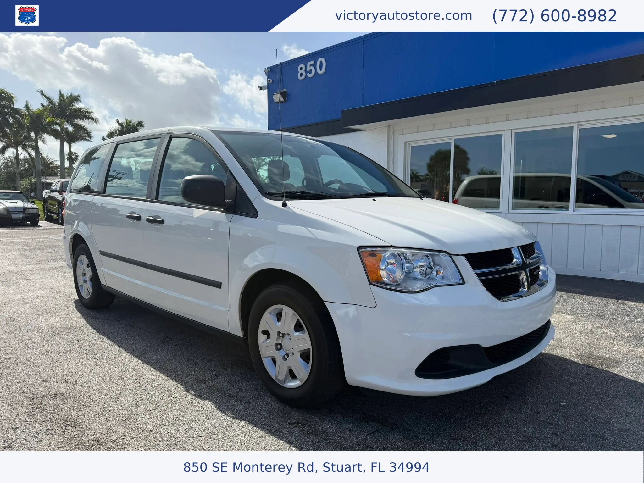 Used 2013 Dodge Grand Caravan American Value Package w/ UConnect Hands-Free Group