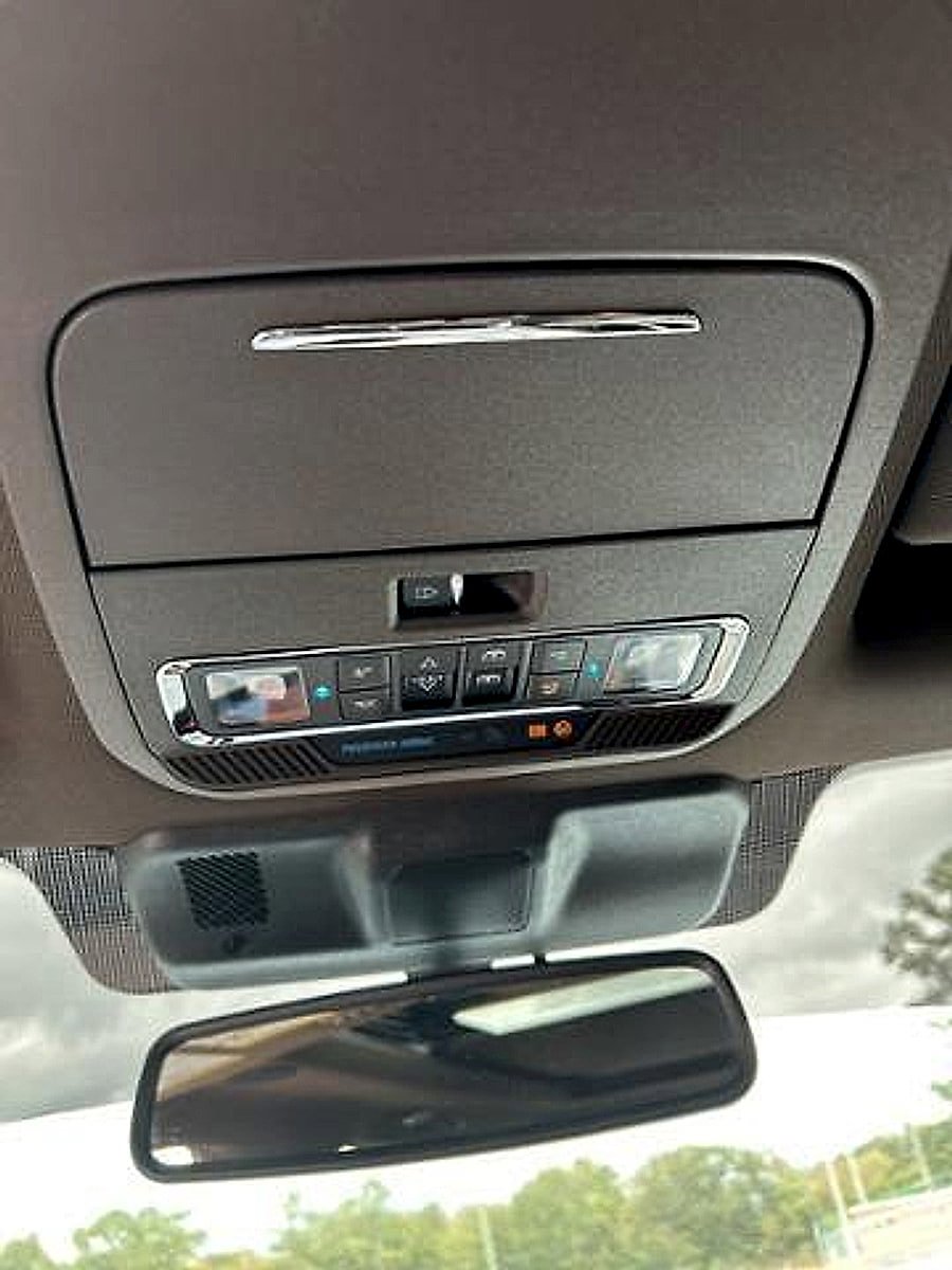 New 2025 Ford F250 King Ranch w/ Chrome Package image 25