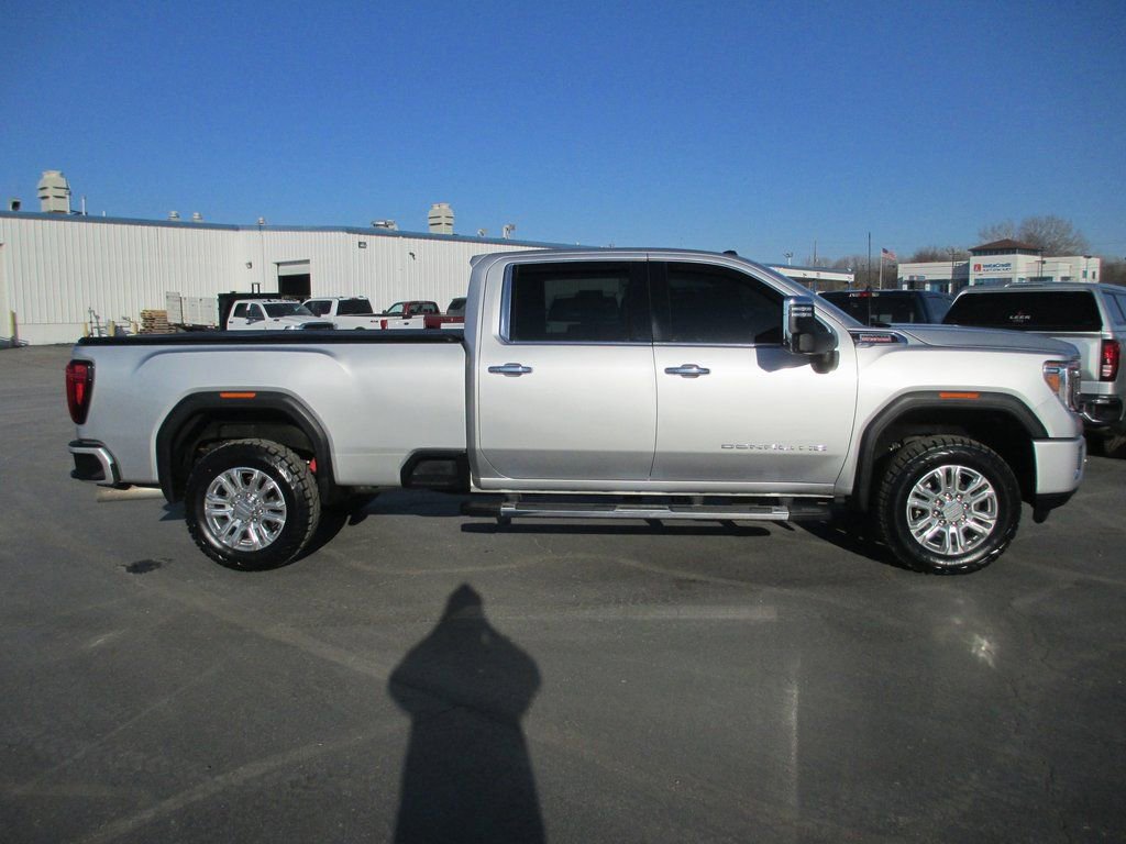 Used 2022 GMC Sierra 3500 Denali image 5