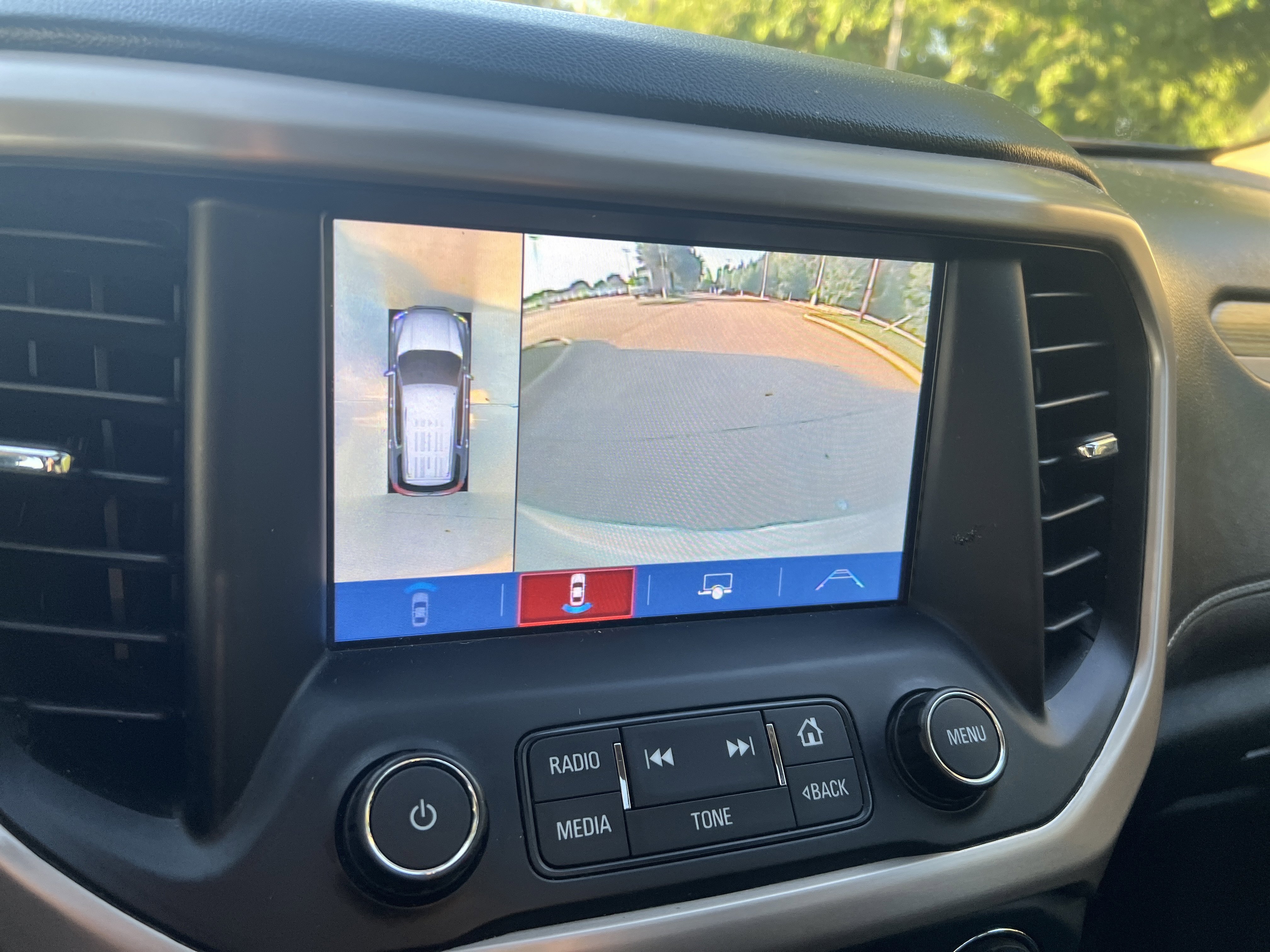 Used 2017 GMC Acadia Denali w/ Technology Package FWD image 21