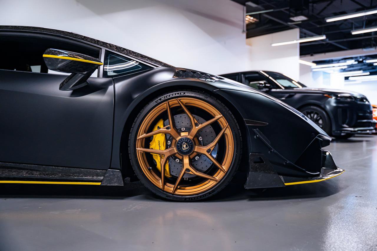 Used 2018 Lamborghini Huracan AWD/4WD image 52