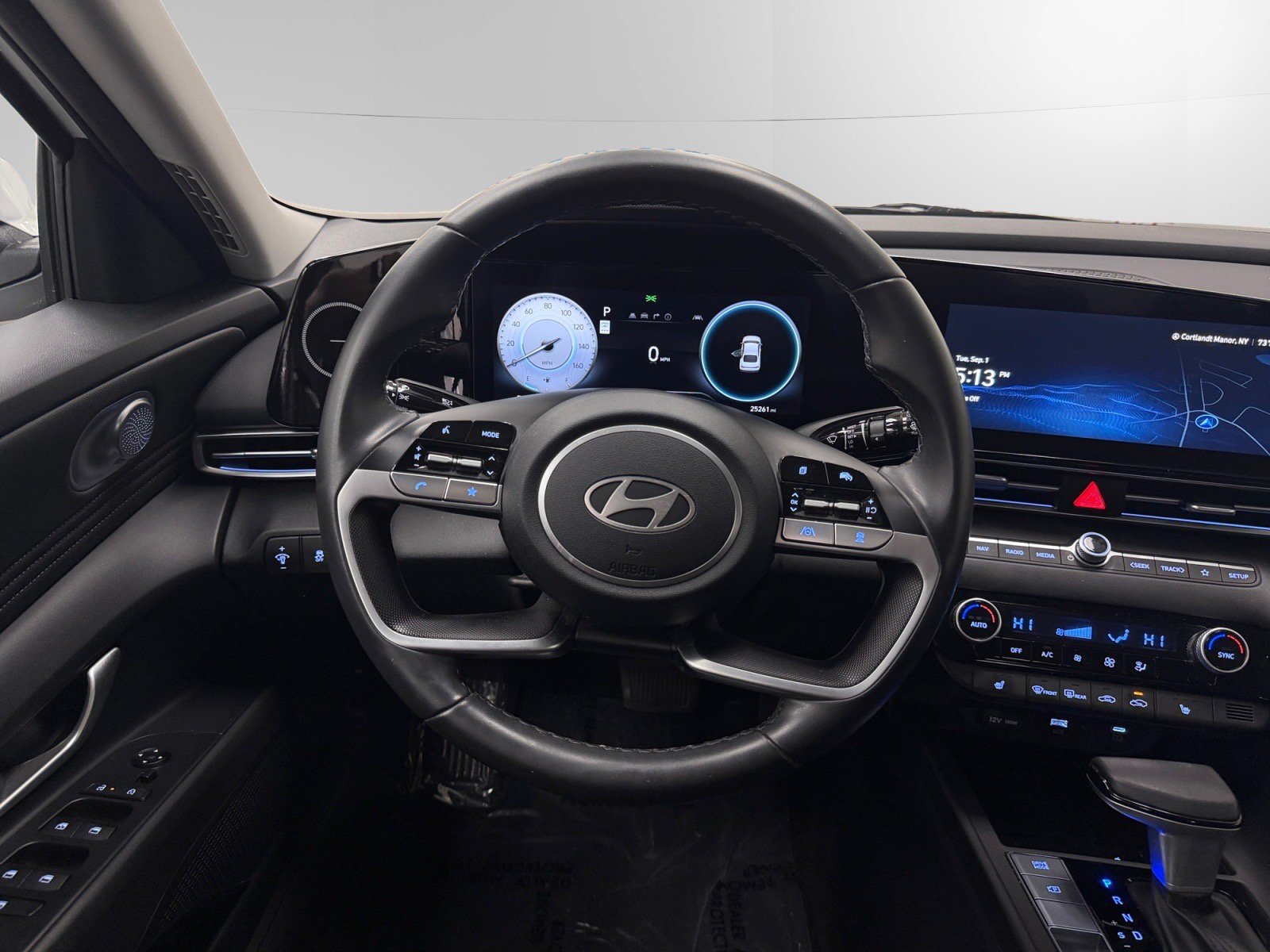 Certified 2024 Hyundai Elantra SEL w/ Convenience Package FWD image 12
