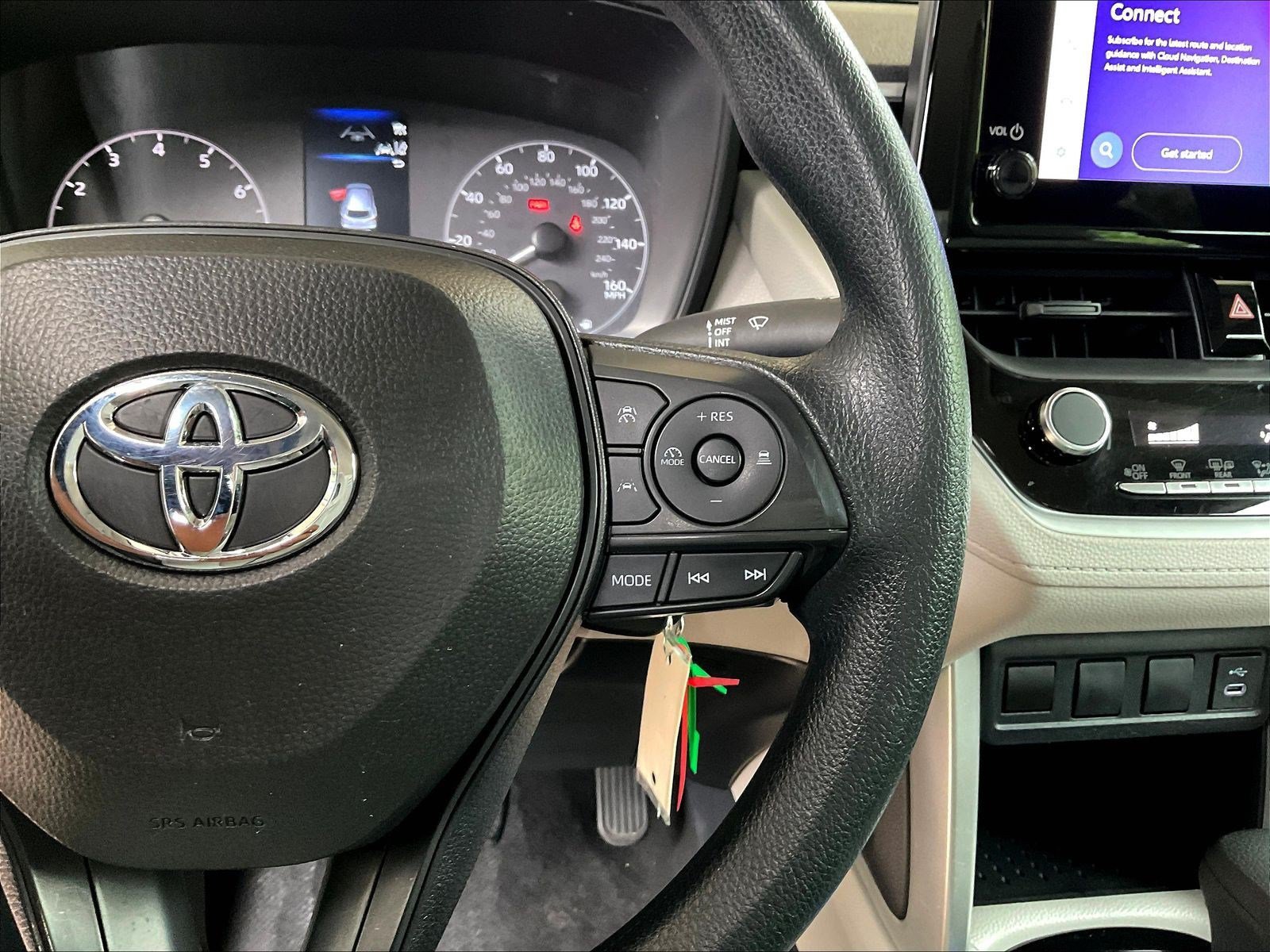 Used 2024 Toyota Corolla Cross L FWD image 12