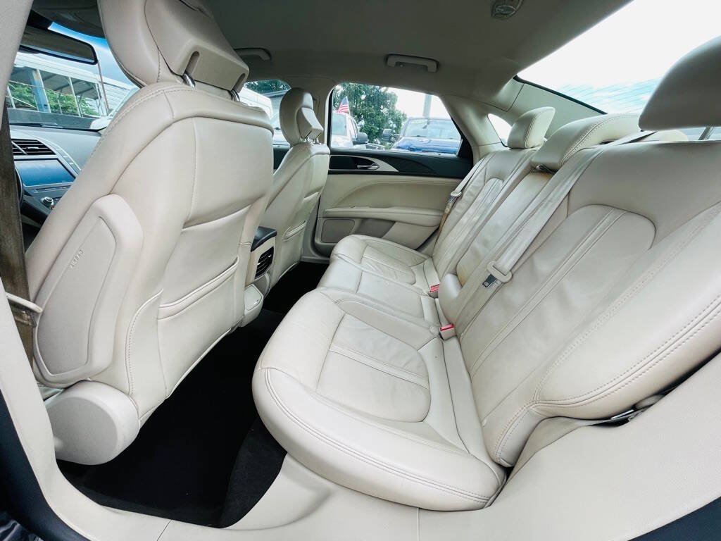 Used 2019 Lincoln MKZ Reserve FWD image 19