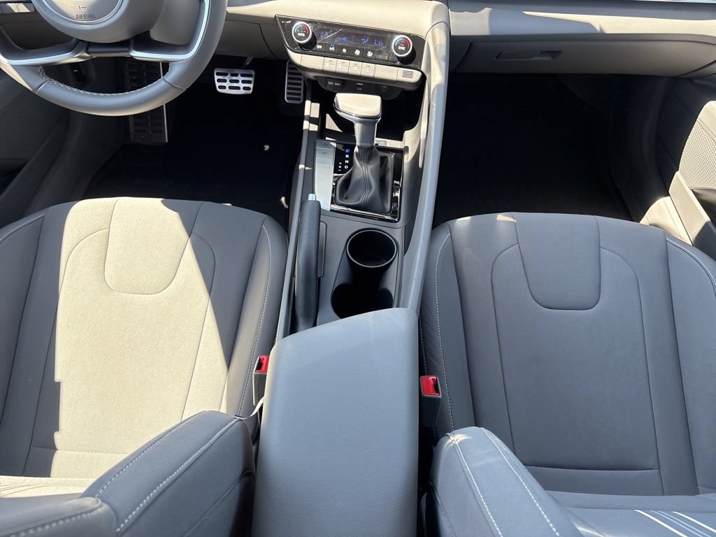 New 2025 Hyundai Elantra Sport FWD image 18