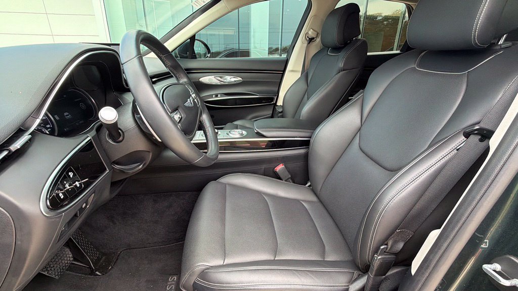 Used 2023 Genesis GV70 2.5T AWD/4WD image 14