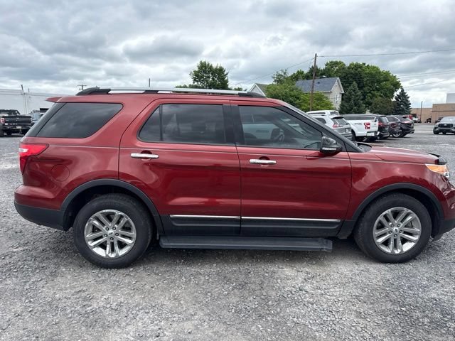 Used 2014 Ford Explorer XLT w/ Equipment Group 202A AWD/4WD image 5