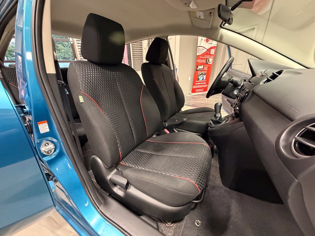 Used 2011 MAZDA MAZDA2 FWD image 4
