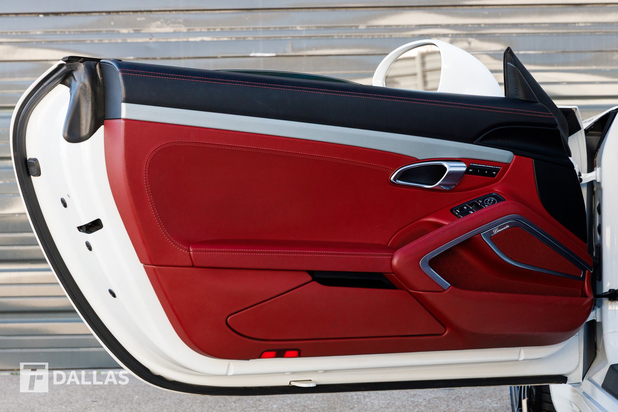 Used 2017 Porsche 911 Turbo S image 22