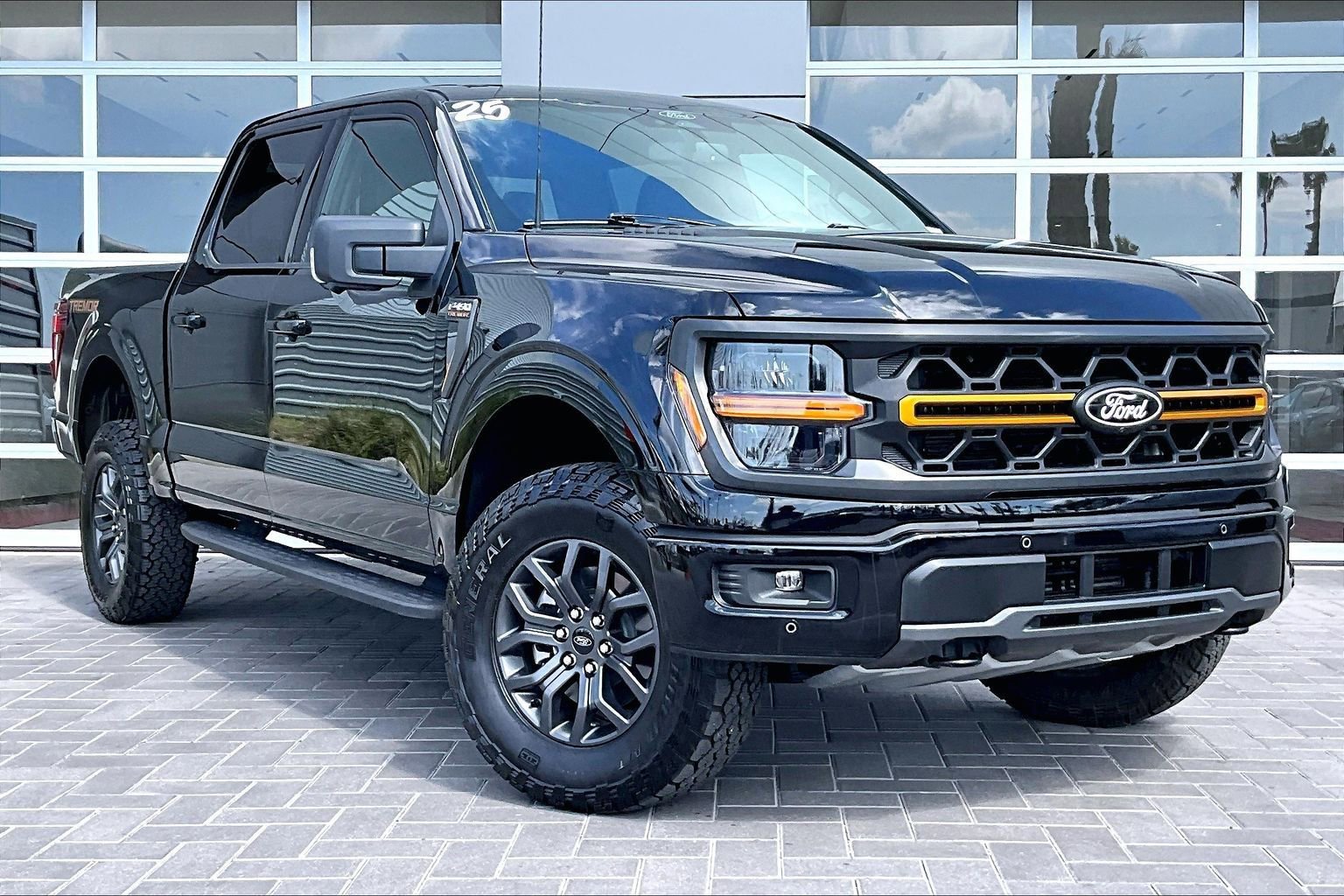 Used 2025 Ford F150 Tremor w/ Tow/Haul Package image 3