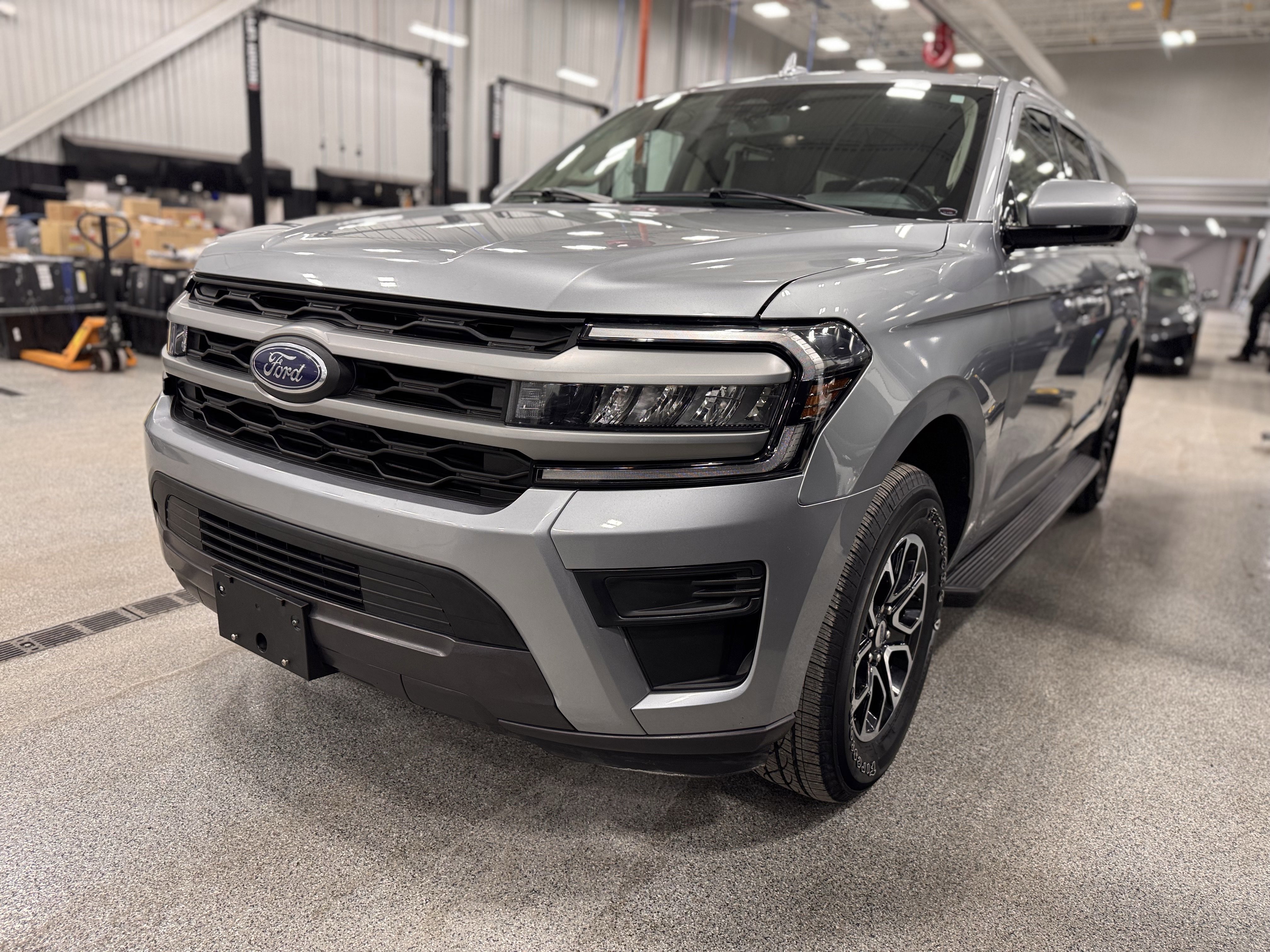 Used 2024 Ford Expedition Max XLT image 32