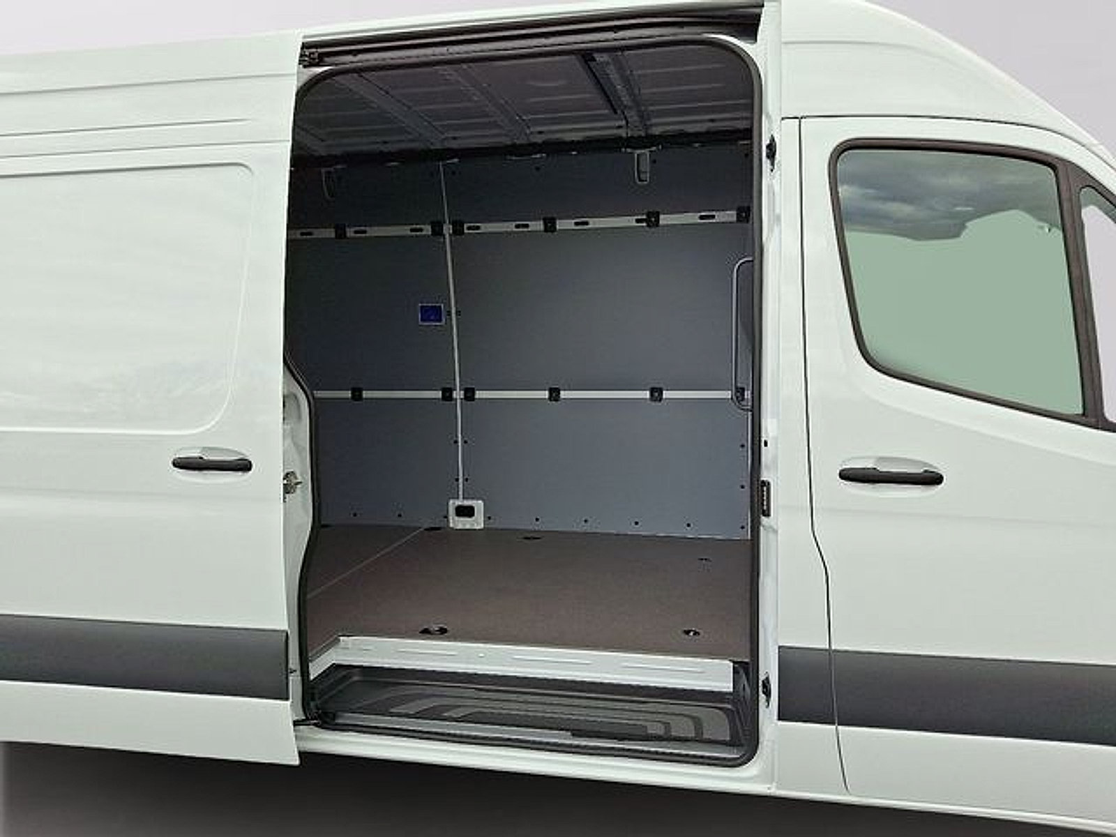 Used 2026 Mercedes-Benz Sprinter 2500 image 7