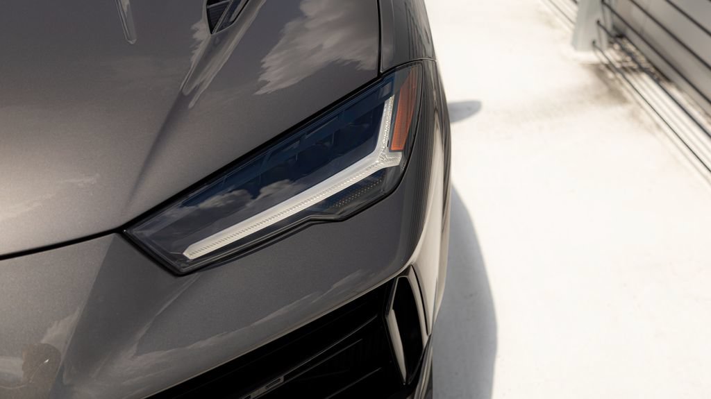 Used 2023 Lamborghini Urus Performante AWD/4WD image 7