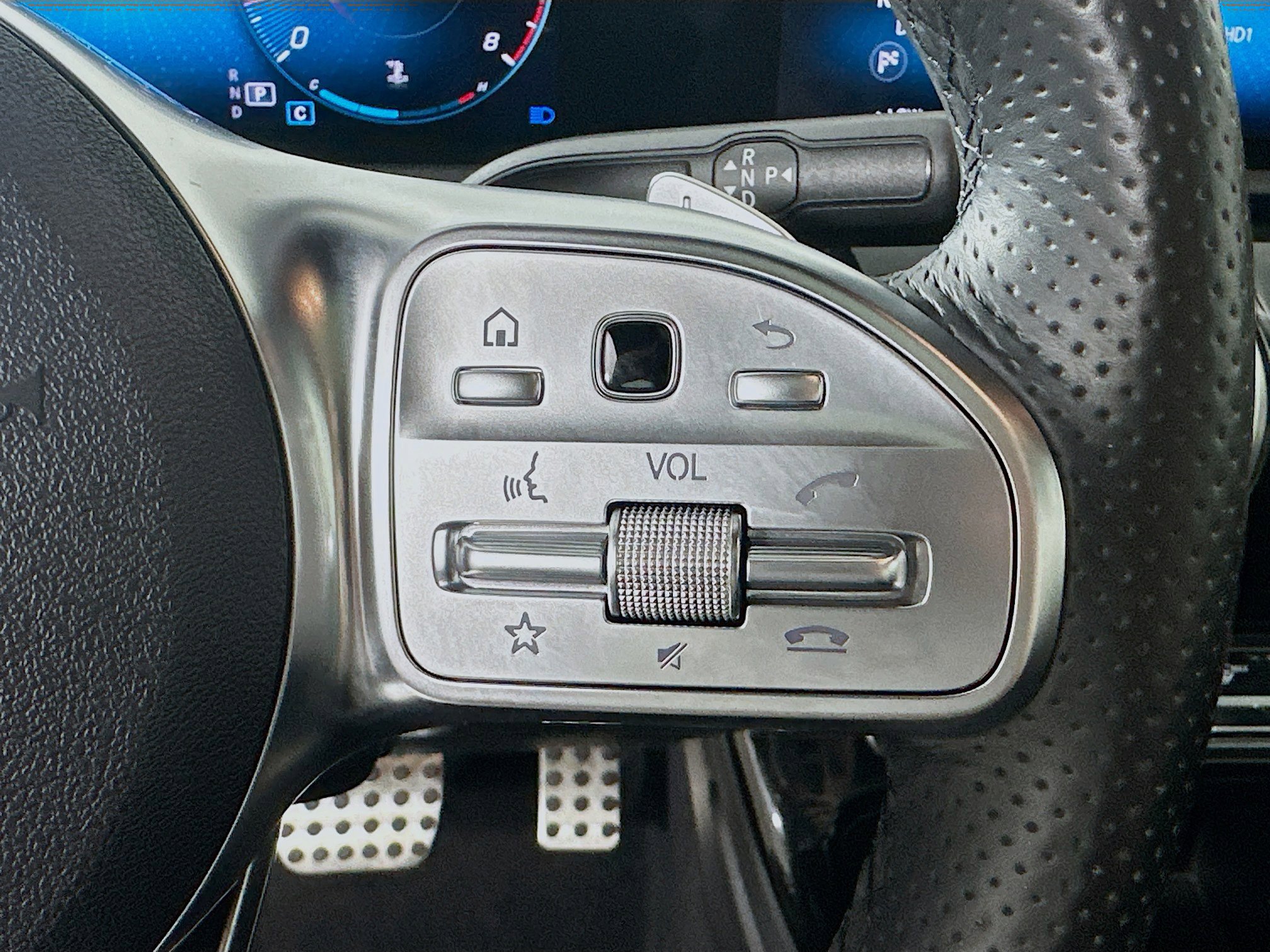 Certified 2022 Mercedes-Benz A 220 4MATIC image 13