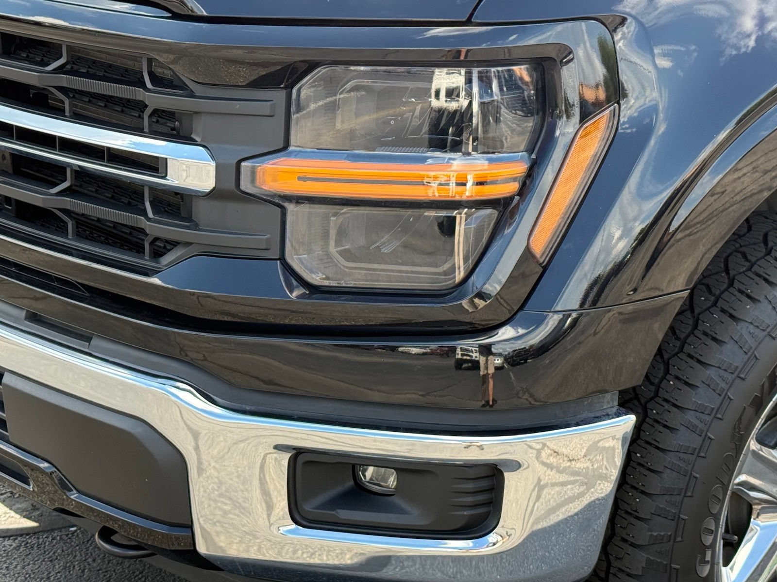 Used 2025 Ford F150 XLT w/ Equipment Group 301A Standard AWD/4WD image 9