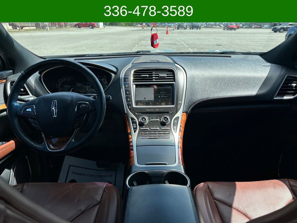 Used 2018 Lincoln MKX Reserve w/ Driver Assistance Package AWD/4WD image 12