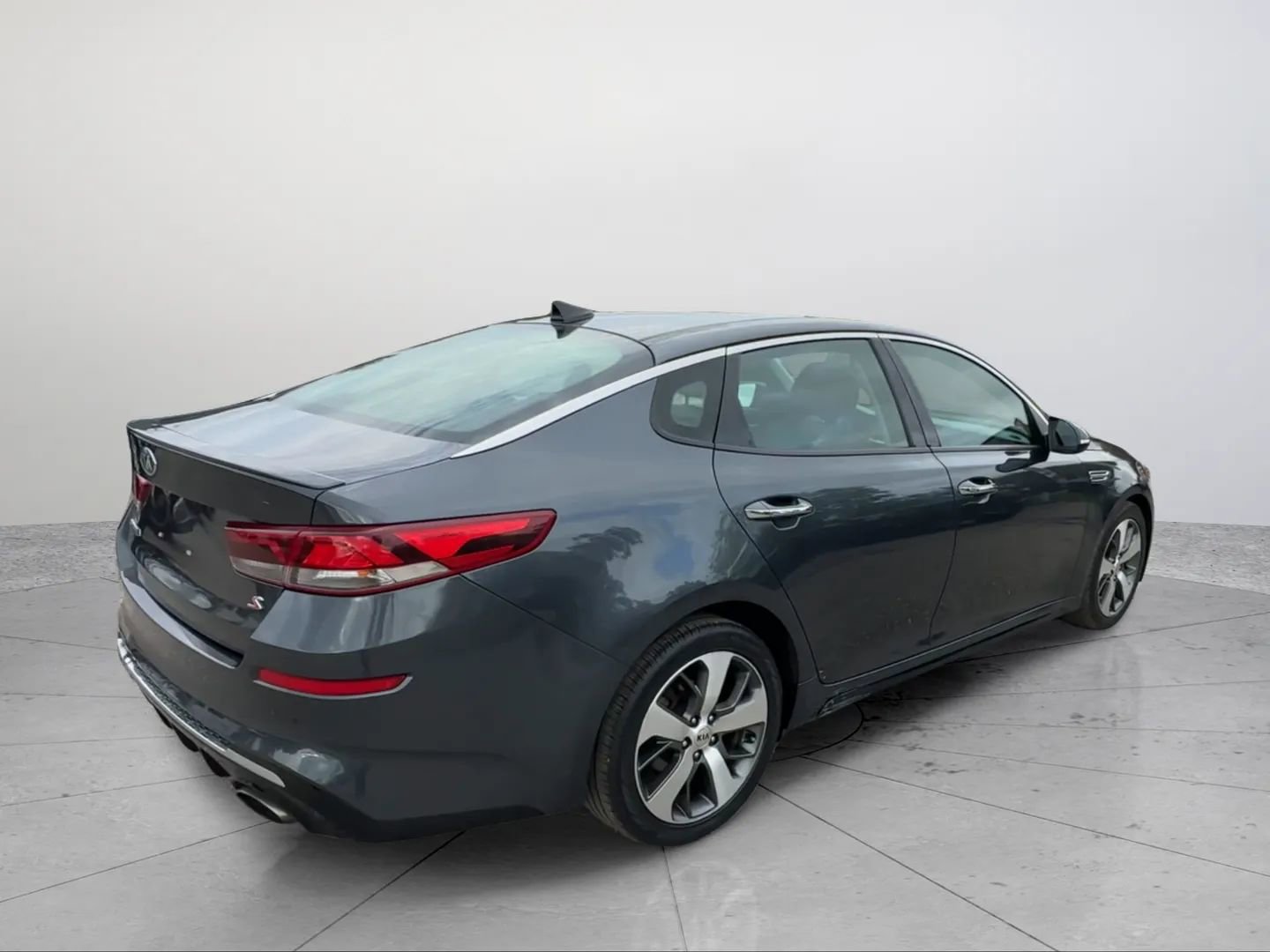 Used 2019 Kia Optima S w/ S Panoramic Sunroof Package image 5